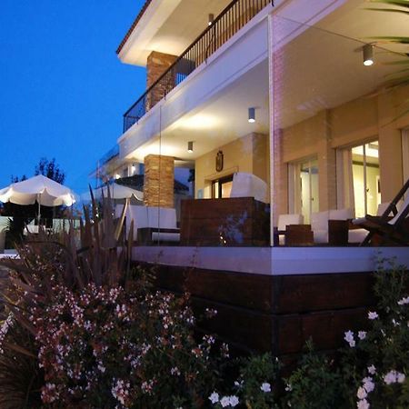 Mercedes Rambla Hotel Exterior foto