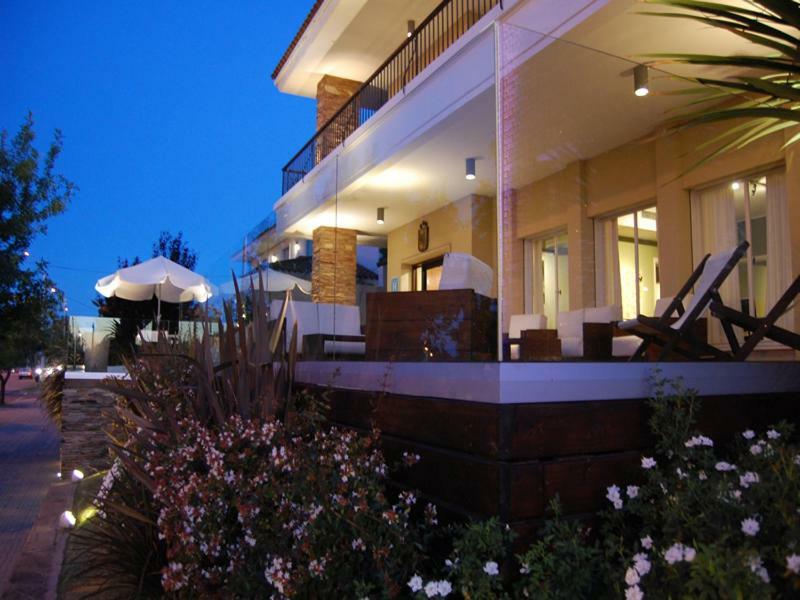 Mercedes Rambla Hotel Exterior foto