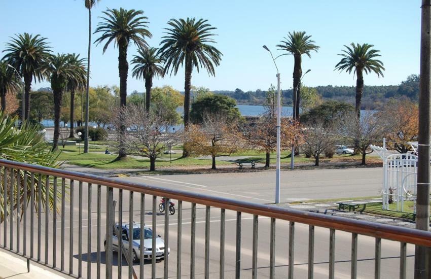 Mercedes Rambla Hotel Exterior foto